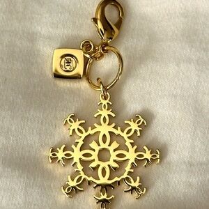 2 New CHANEL Gold Charms on Lobster clasp. Snowflake + mini CC 2024 Holiday